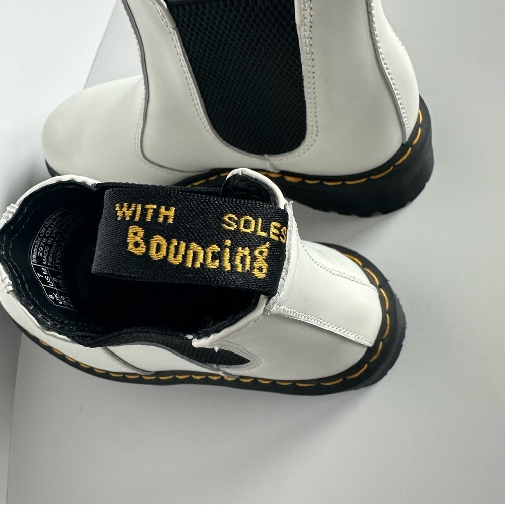 DR MARTENS 2976 SMOOTH LEATHER PLATFORM CHELSEA BOOTS - Picture 5 of 8